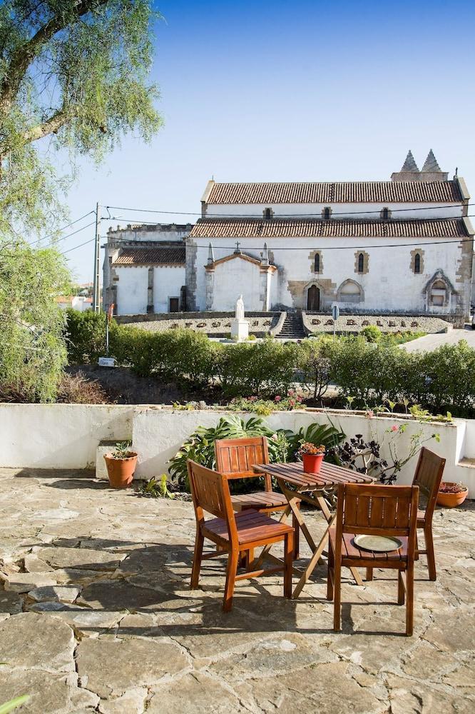 Casa Do Castelo - Turismo De Habitacao Bed & Breakfast Atouguia Da Baleia Exterior foto